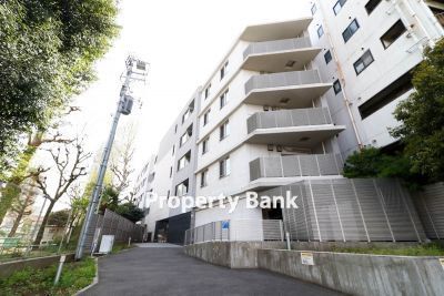 コスモリード新宿余丁町